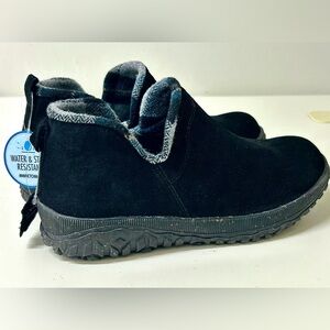 Women’s 7 M Minnetonka Waterproof Black Suede Leather Slip On Ankle Boots